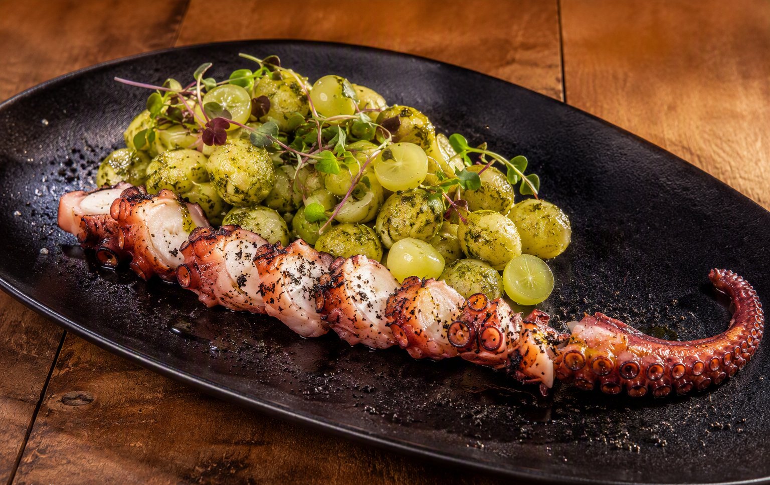 Pulpo con patatas al pesto